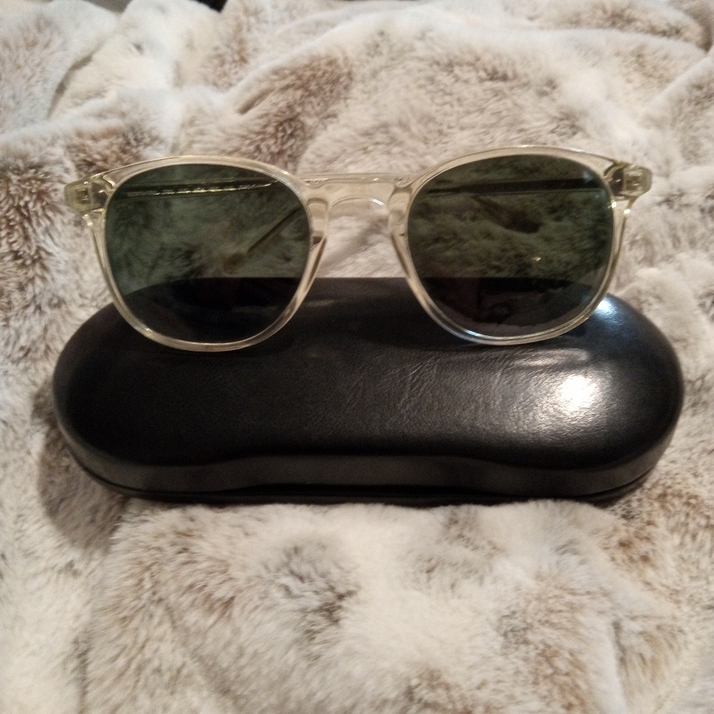 Bailey nelson Palmer  L handcrafted sunglasses